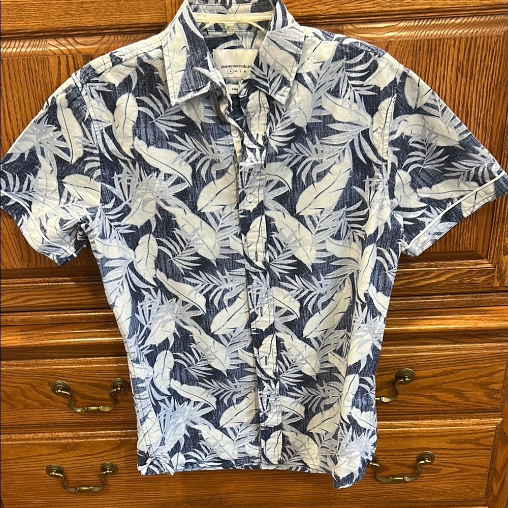 Paper Denim & Cloth Blue and White Leaf Pattern Casual Shirt